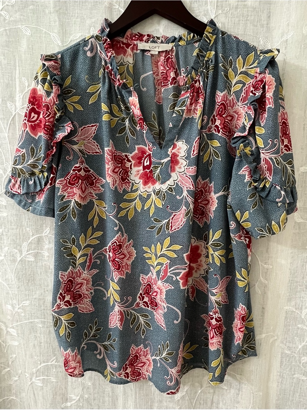 LOFT Blue Floral Ruffle-Sleeve V-Neck Blouse Size Large